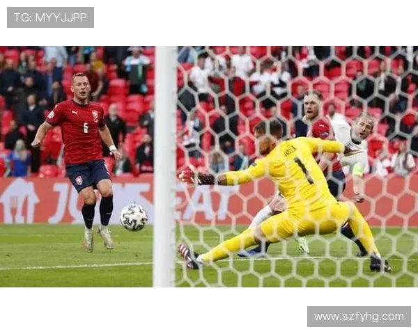 中国A队迎战英格兰队激情对决展现足球魅力与实力碰撞